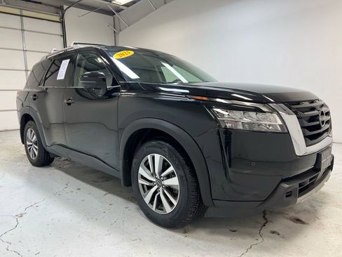Used 2023 Nissan Pathfinder SL image 8