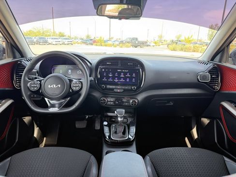 Used 2025 Kia Soul GT-Line w/ GT-Line Technology Package FWD image 14