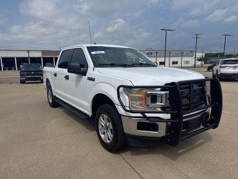 Used 2018 Ford F150 XLT image 3