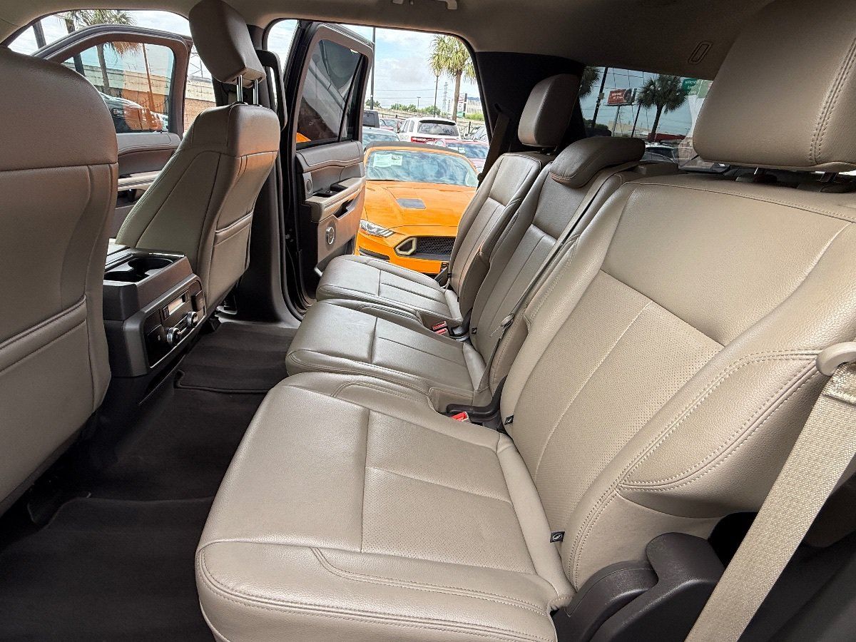 Used 2019 Ford Expedition XLT w/ Equipment Group 202A RWD image 20