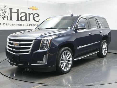 Used 2020 Cadillac Escalade Luxury AWD/4WD image 35