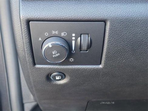 Used 2019 Jeep Grand Cherokee Laredo image 21