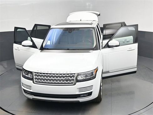 Used 2017 Land Rover Range Rover Supercharged image 61