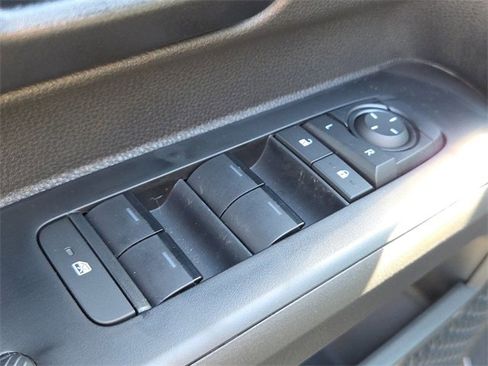 New 2025 Toyota Tacoma SR5 image 18