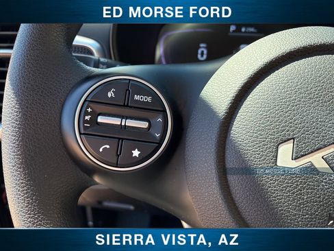 Used 2025 Kia Soul LX FWD image 23