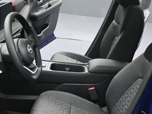 New 2026 Nissan Kicks SV w/ SV Premium Package AWD/4WD image 16
