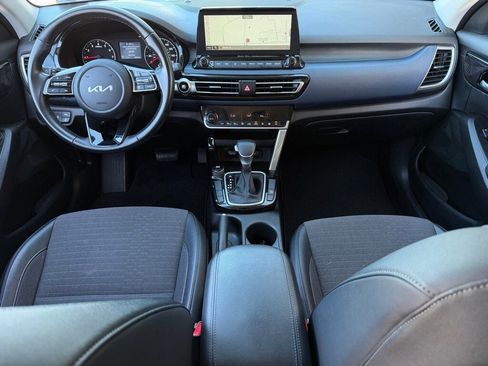 Used 2023 Kia Seltos S w/ Navigation Package image 8