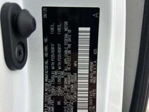 Used 2025 Toyota Sienna LE AWD/4WD image 28
