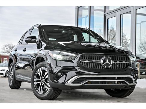New 2026 Mercedes-Benz GLA 250 4MATIC image 1