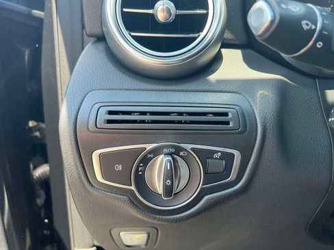 Used 2022 Mercedes-Benz GLC 300 4MATIC image 22