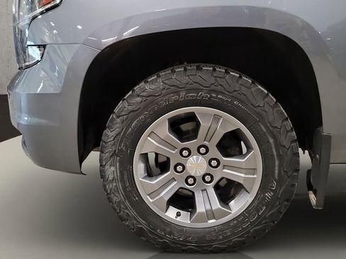 Used 2020 Chevrolet Tahoe LT w/ Luxury Package AWD/4WD image 37
