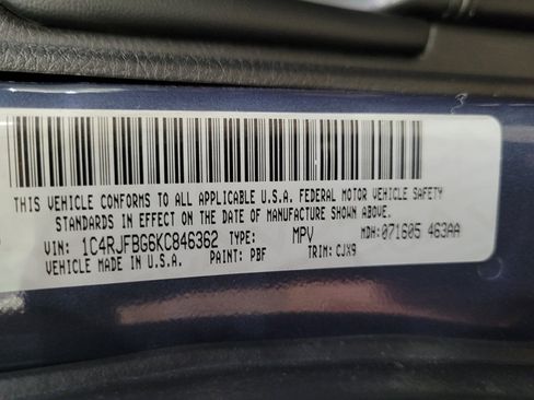 Used 2019 Jeep Grand Cherokee Limited AWD/4WD image 33