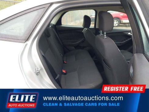 Used 2017 Ford Focus SE FWD image 15