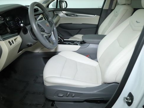 Used 2022 Cadillac XT5 Premium Luxury AWD/4WD image 21