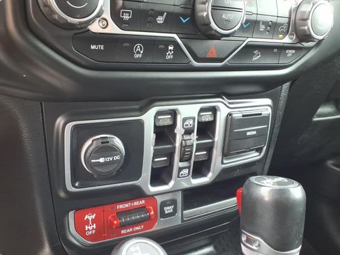 Used 2018 Jeep Wrangler Unlimited Rubicon w/ Steel Bumper Group AWD/4WD image 20
