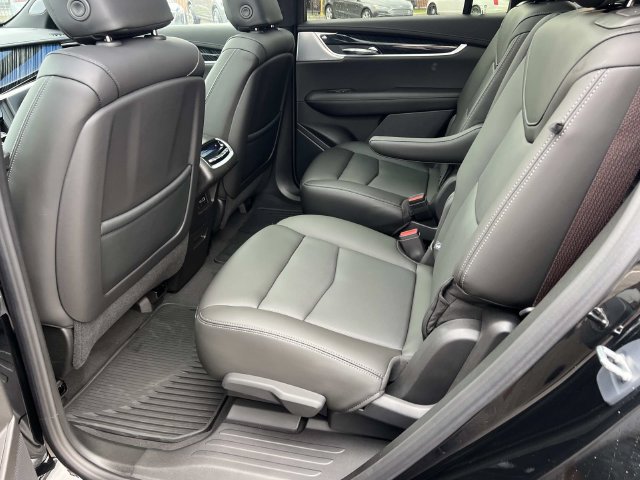 Certified 2024 Cadillac XT6 Premium Luxury AWD/4WD image 13