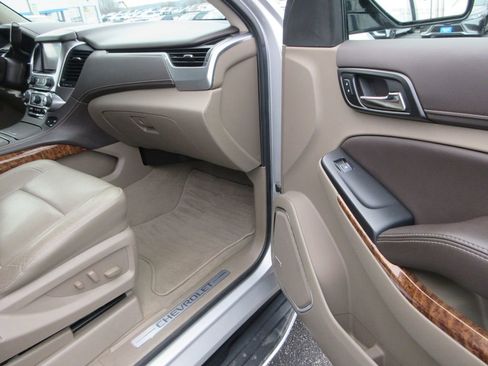 Used 2020 Chevrolet Suburban Premier w/ 6.2L Performance Package image 20