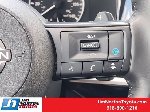 Used 2025 Nissan Pathfinder SV AWD/4WD image 29