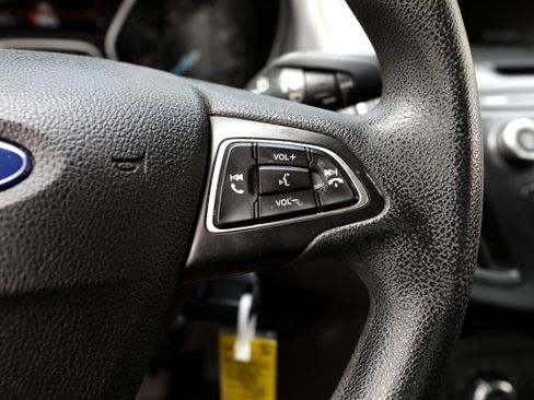 Used 2015 Ford Focus SE image 19
