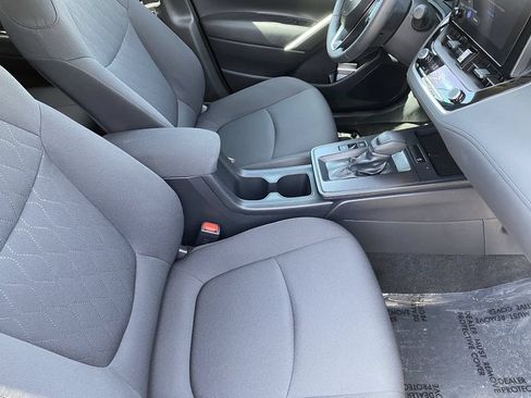 Certified 2026 Toyota Corolla Cross LE FWD image 17