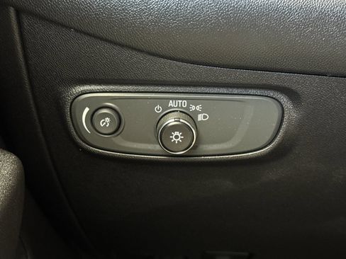 Used 2019 Chevrolet Equinox LT AWD/4WD image 33