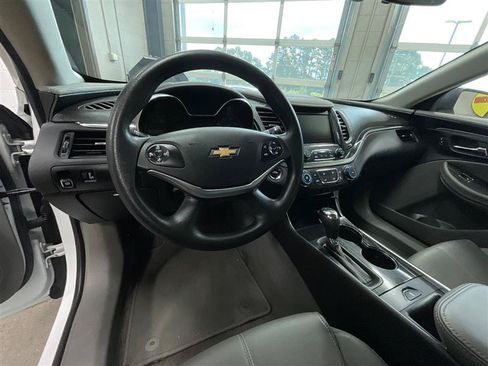 Used 2018 Chevrolet Impala LS FWD image 13