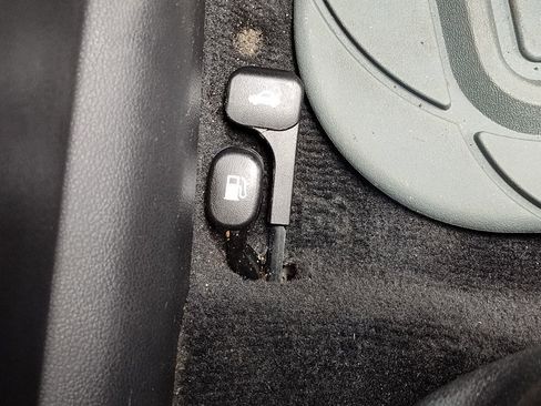 Used 2017 Hyundai Elantra SE image 18