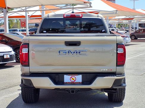 Used 2024 GMC Canyon AT4 w/ AT4 Premium Package AWD/4WD image 5