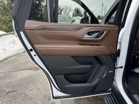 Used 2021 Chevrolet Tahoe High Country image 16