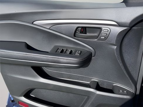 Used 2022 Honda Passport EX-L image 31