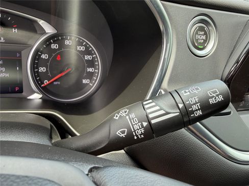 Used 2021 Chevrolet Blazer LT w/ Sound & Technology Package FWD image 18