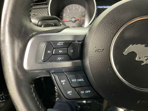 Used 2018 Ford Mustang Coupe w/ Black Accent Pkg RWD image 21