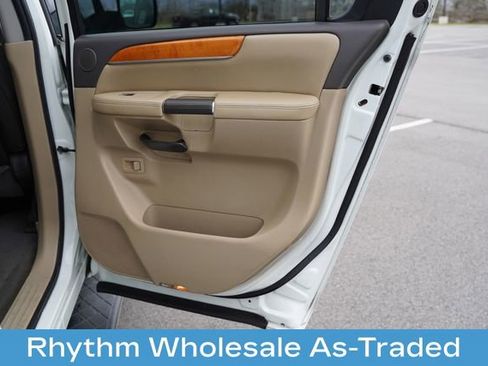 Used 2014 Nissan Armada Platinum w/ Platinum Reserve Package RWD image 18