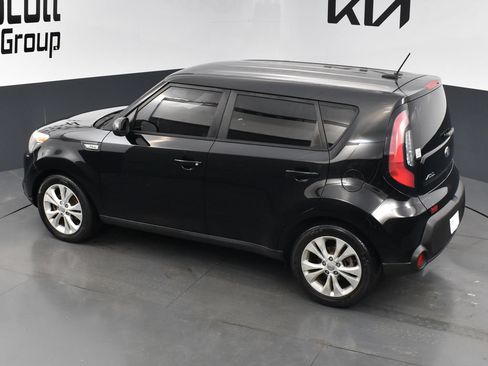 Used 2015 Kia Soul + FWD image 11
