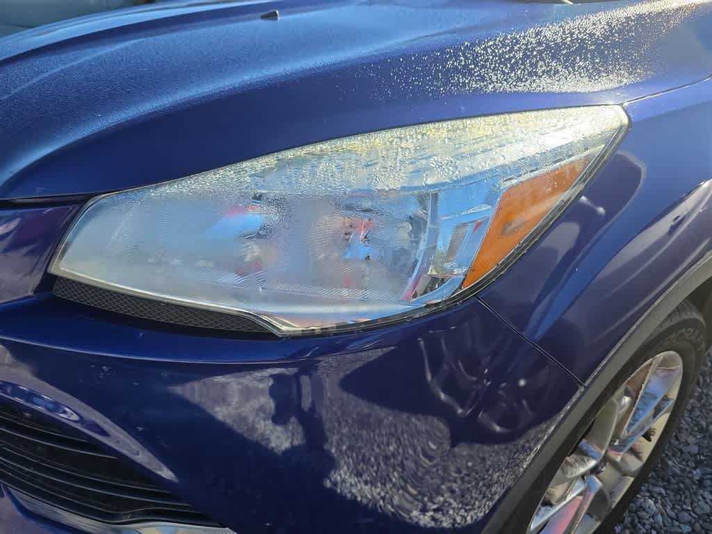 Used 2016 Ford Escape Titanium AWD/4WD image 2