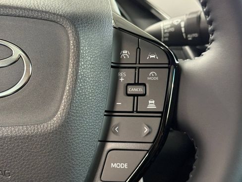 New 2026 Toyota Prius FWD image 28