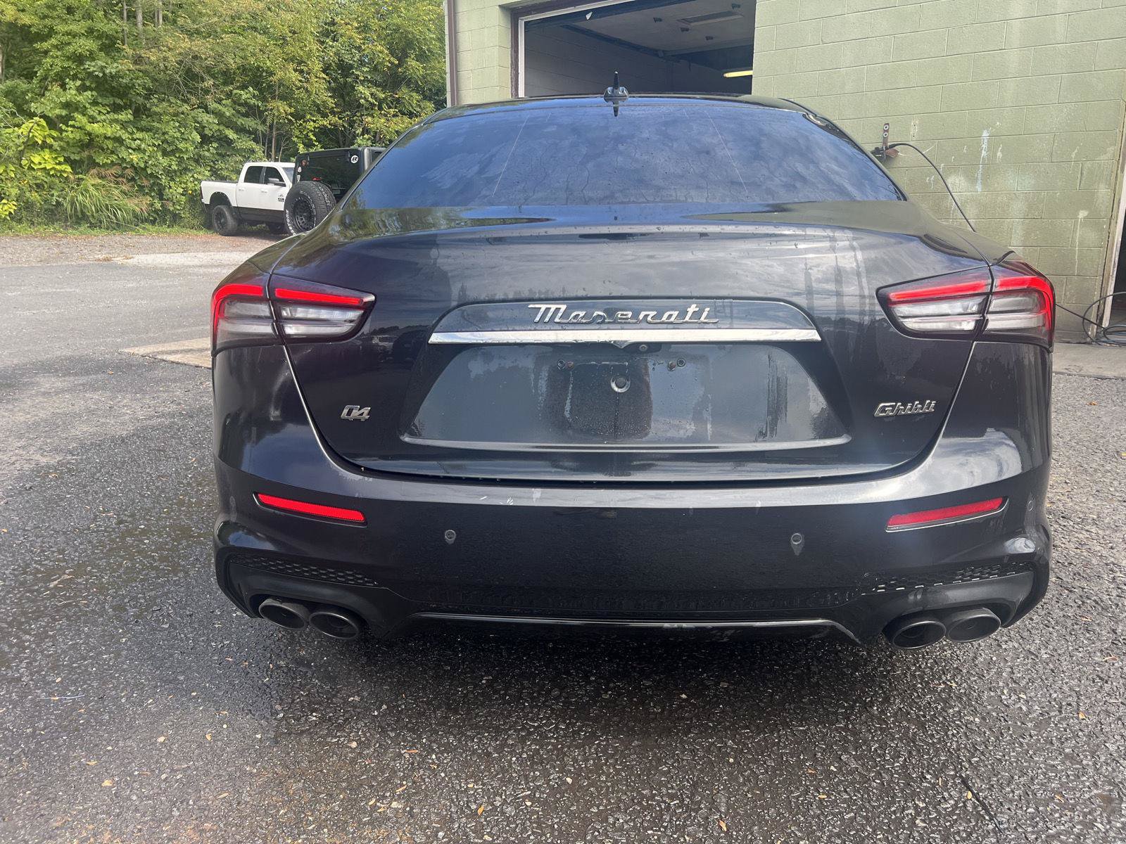 Used 2023 Maserati Ghibli Modena Q4 AWD/4WD image 4