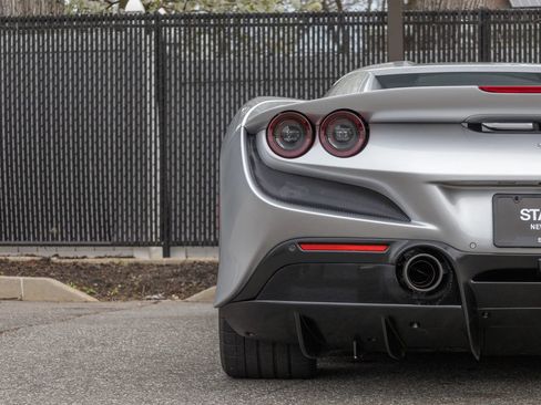 Used 2022 Ferrari F8 Tributo RWD image 36