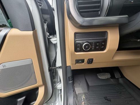 Used 2026 Ford F450 Lariat w/ Lariat Ultimate Package AWD/4WD image 13