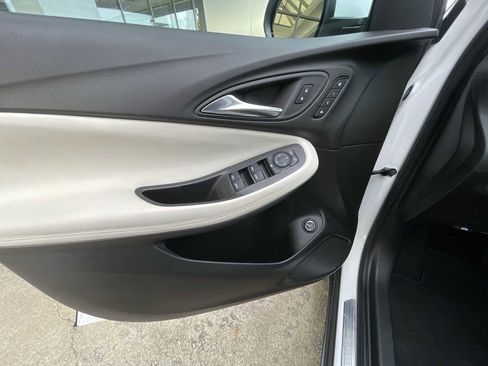 Used 2023 Buick Encore GX Essence w/ Experience Buick Package image 21