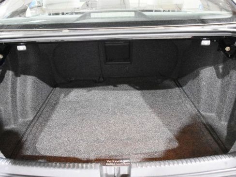 Used 2016 Volkswagen Jetta Sport FWD image 21
