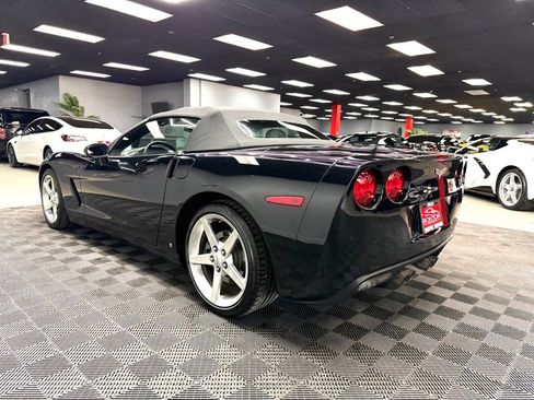 Used 2007 Chevrolet Corvette Convertible w/ Preferred Equipment Group RWD image 11