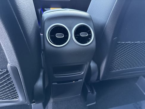 New 2026 Mercedes-Benz GLB 250 image 32