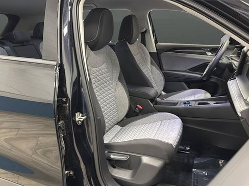 Used 2025 Volkswagen Tiguan S w/ 18" Wheel Package FWD image 24