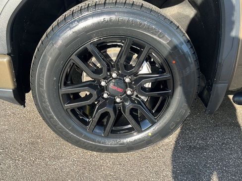 Used 2024 GMC Sierra 1500 Elevation AWD/4WD image 18