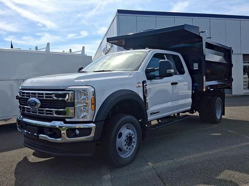 New 2026 Ford F550 4x4 Supercab Super Duty image 3
