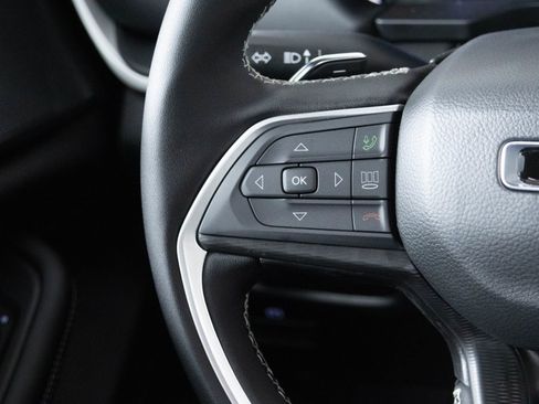 New 2025 Jeep Grand Cherokee Altitude image 30