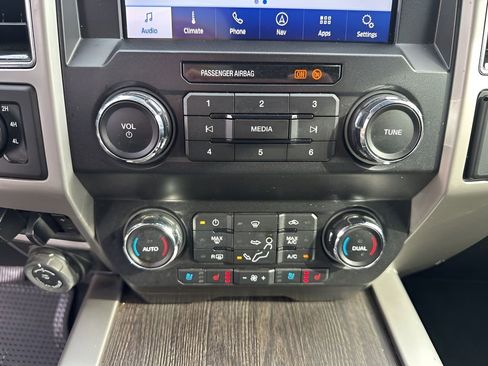 Used 2021 Ford F250 Lariat image 35