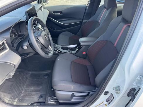 Used 2024 Toyota Corolla SE w/ SE Package image 9