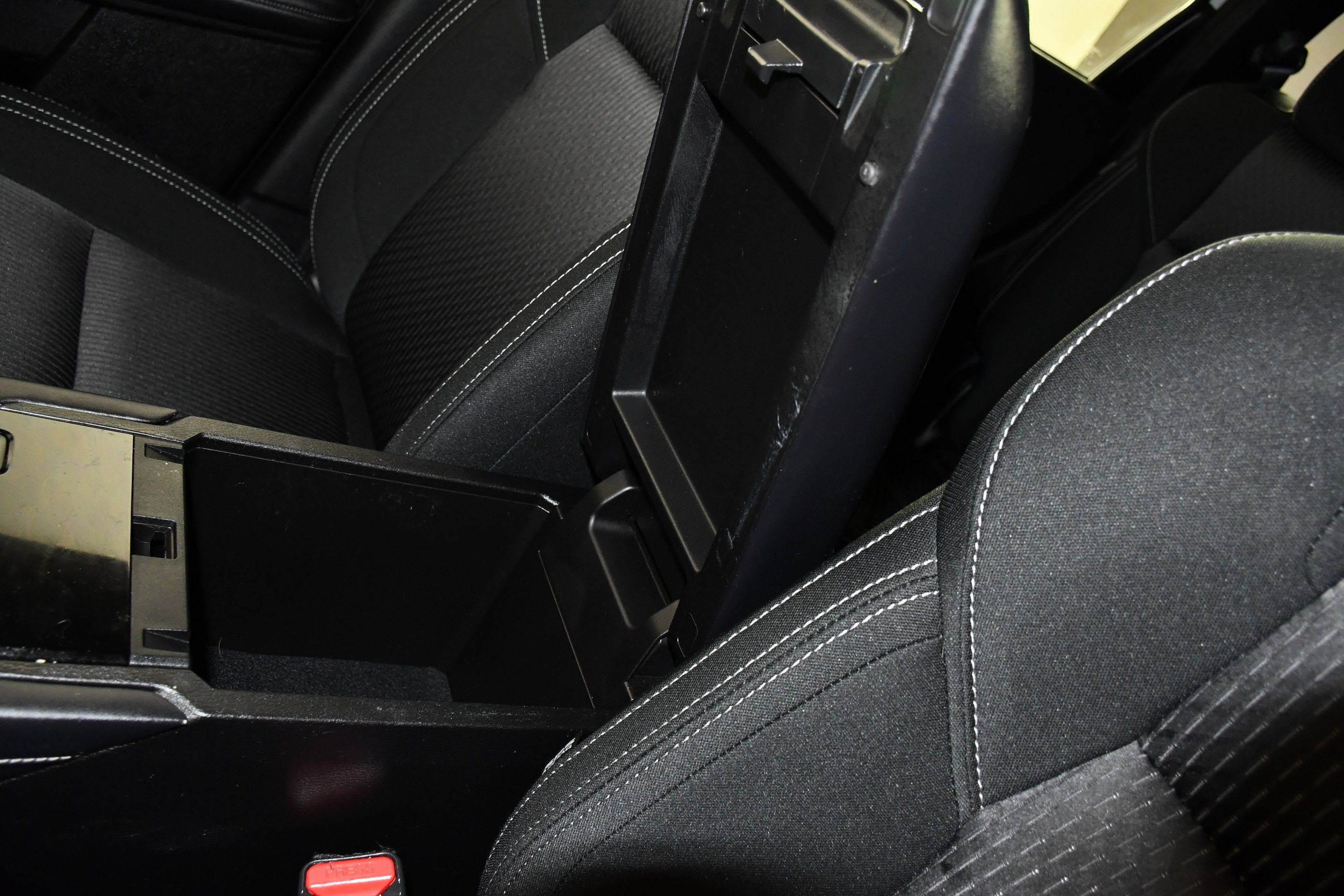 Used 2025 Mitsubishi Outlander ES FWD image 21